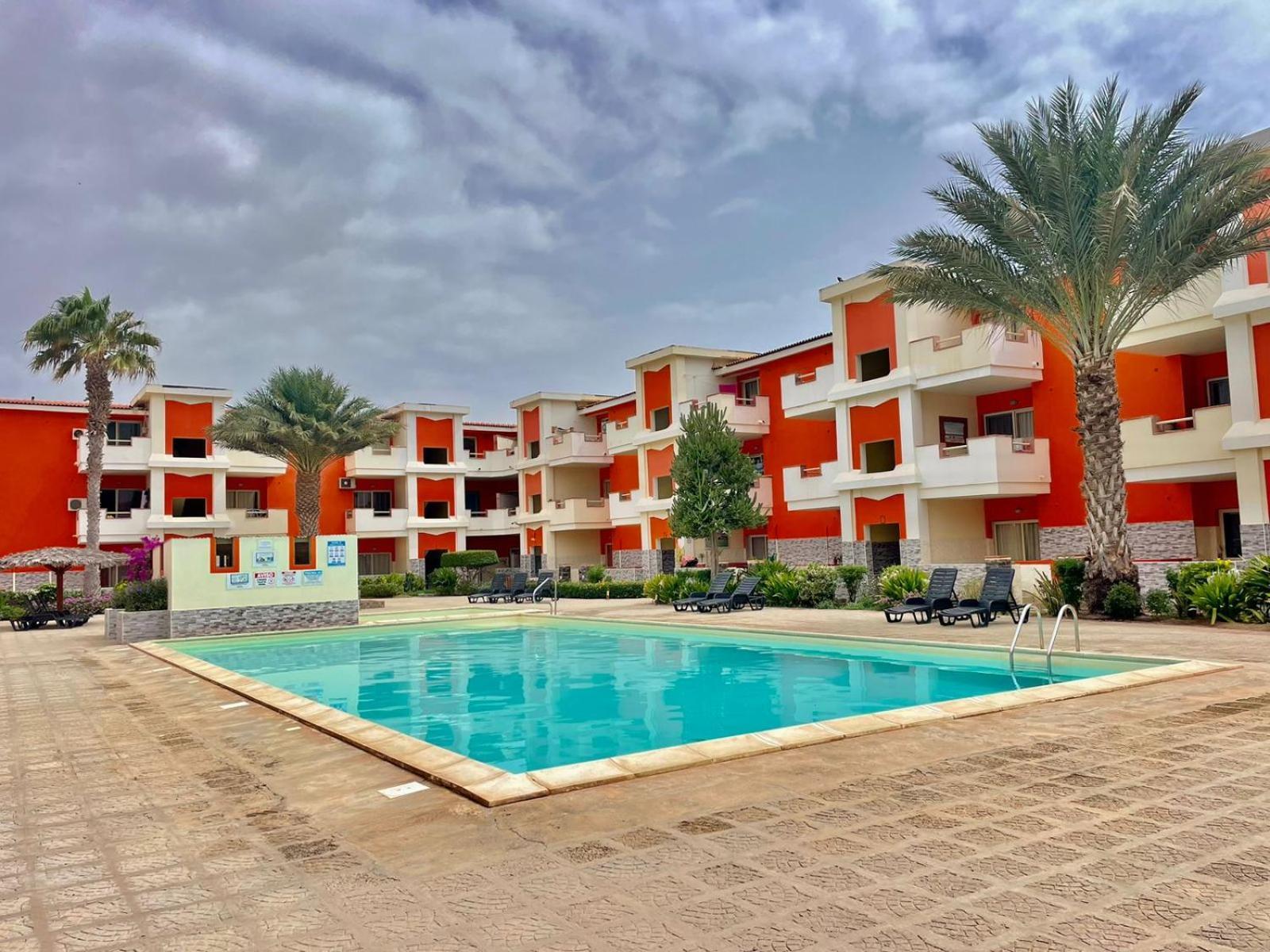 Appartement Moradias C12 In A With Pool And Security *