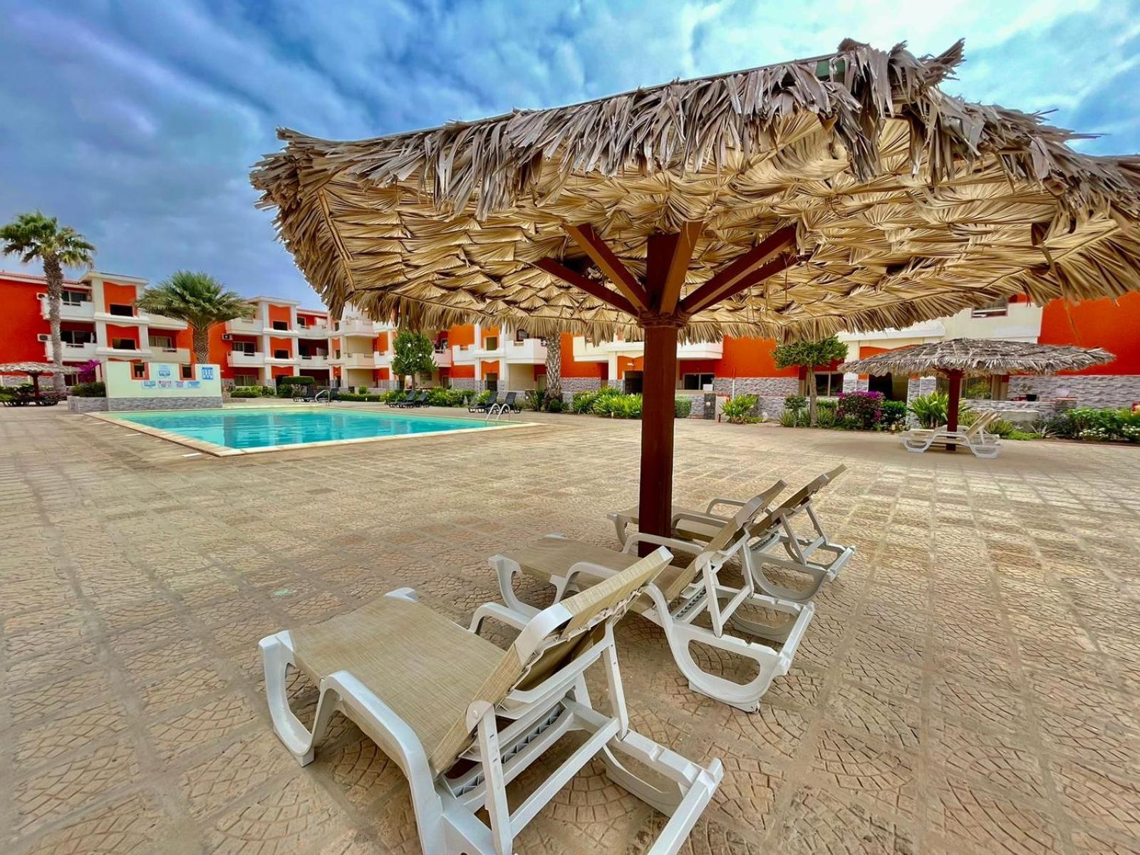 Moradias C12 In A With Pool And Security * Santa Maria